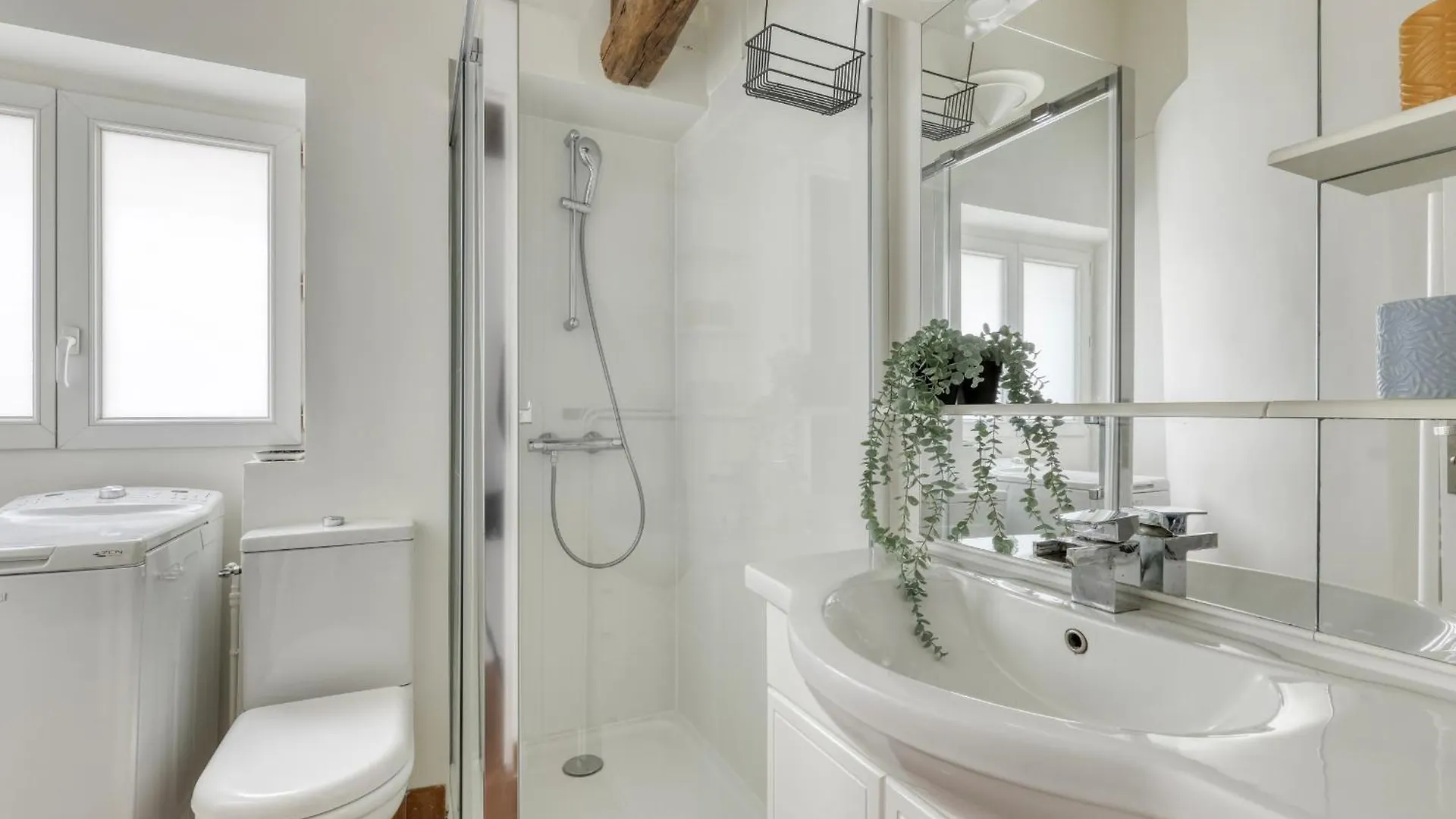 Homely & Pleasant T2 Flat In The Heart Of Paris