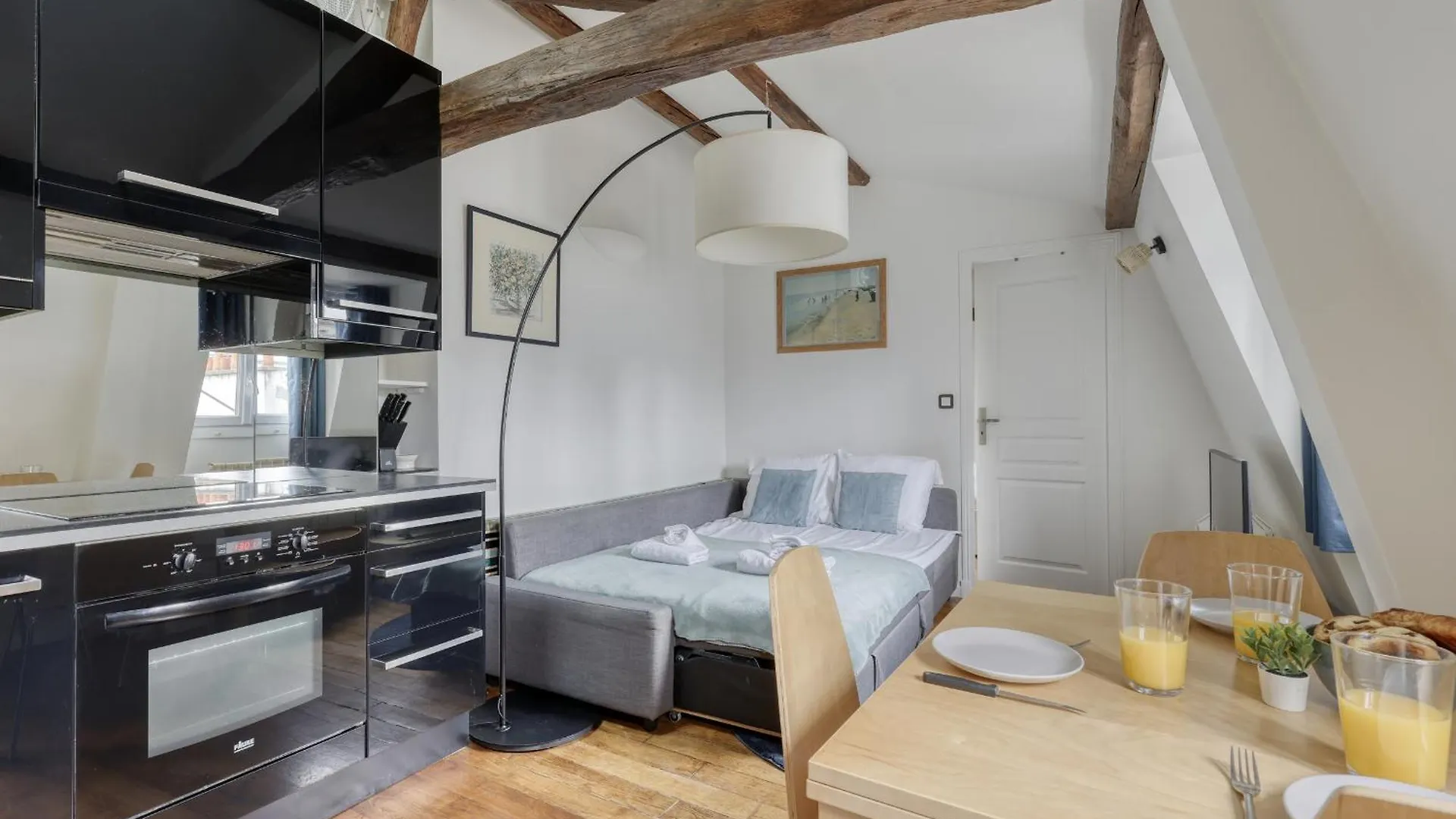 Homely & Pleasant T2 Flat In The Heart Of Apartment