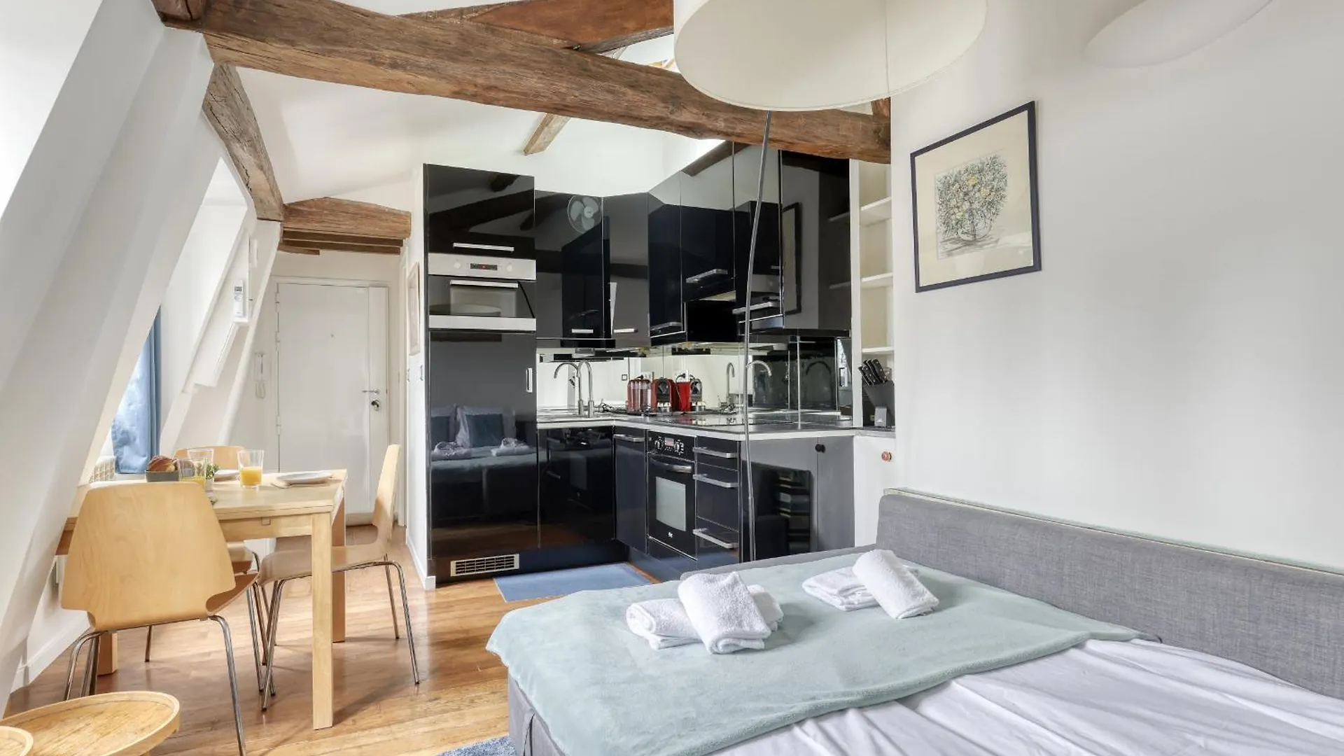 Homely & Pleasant T2 Flat In The Heart Of Apartment